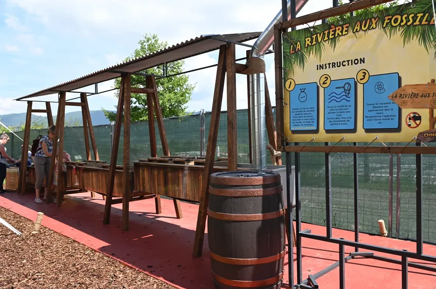 Image de la rivère au fossiles - DinoWorld Expo
